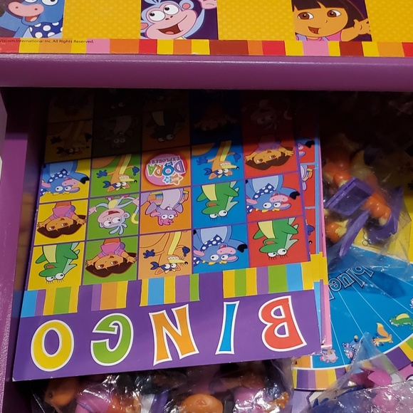 NICK JR. DORA THE EXPLORER GAME HOUSE W/ 8 GAMES 2006 in excellent condition - Picture 4 of 8